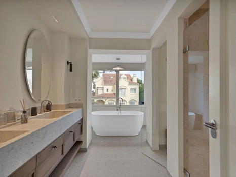 Villa for sale in Marbella - Puerto Banus