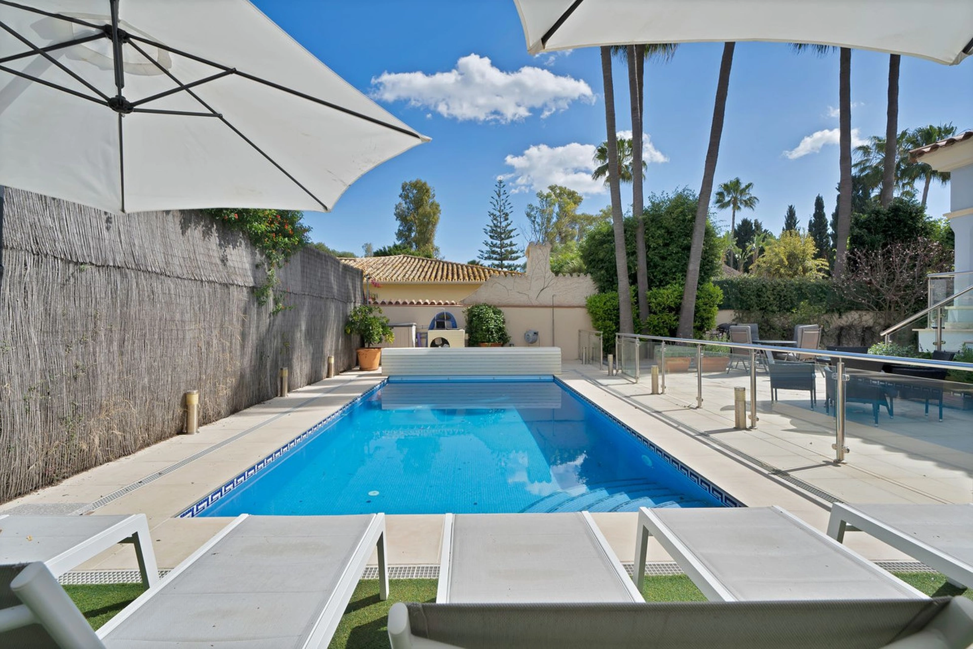 Villa for sale in Marbella - Puerto Banus