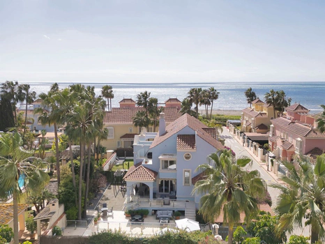Villa for sale in Marbella - Puerto Banus
