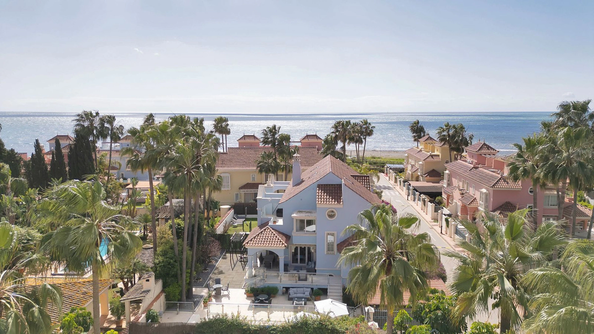 Villa for sale in Marbella - Puerto Banus