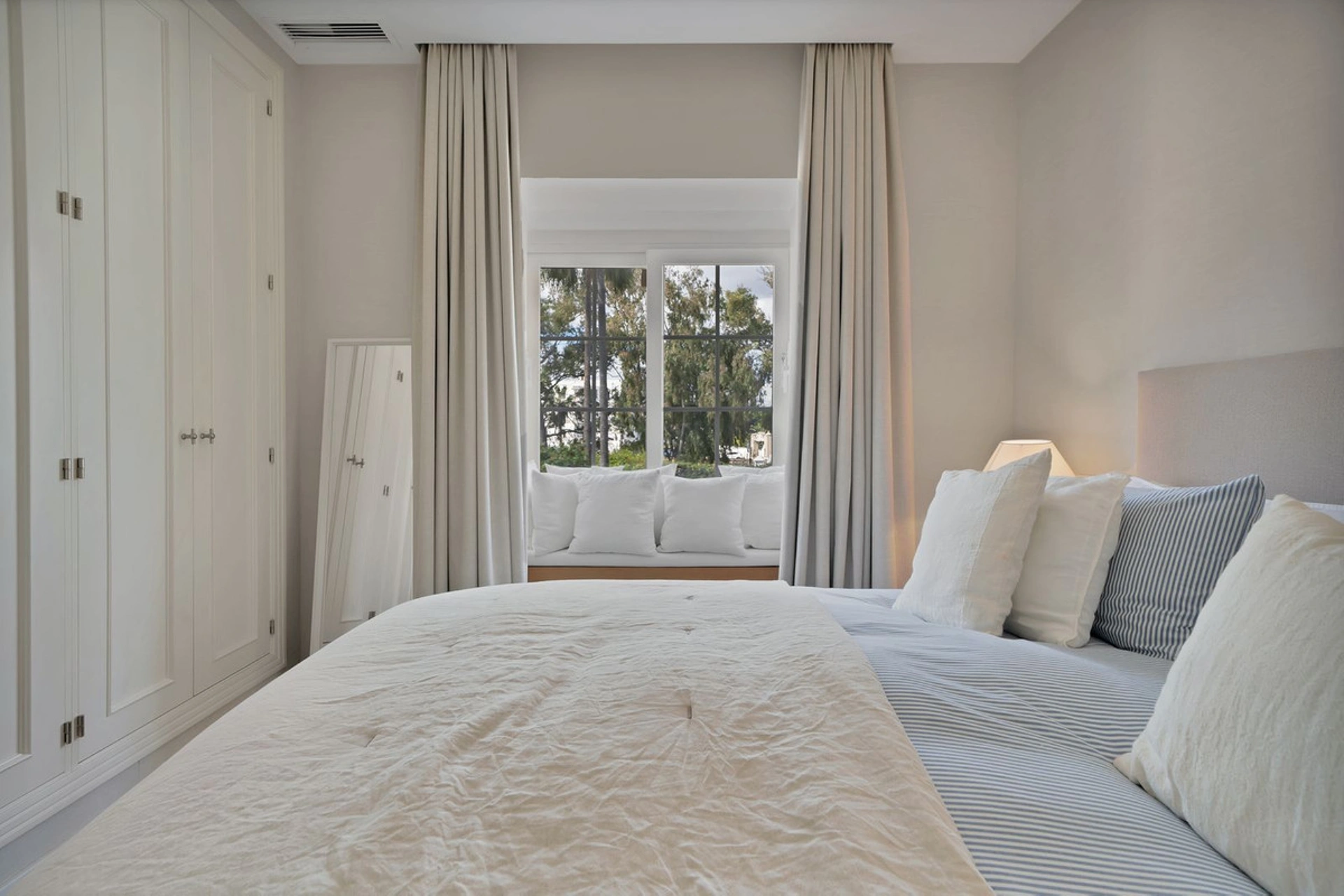 Villa for sale in Marbella - Puerto Banus