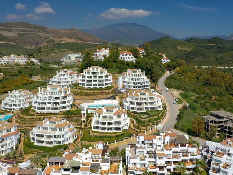 Ground Floor Apartment for sale in Nueva Andalucia, Marbella