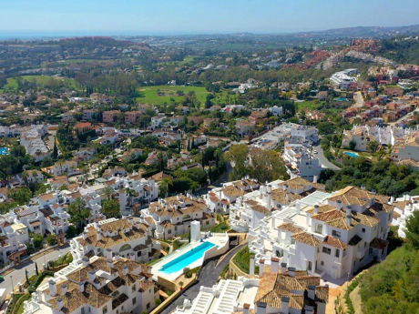 Ground Floor Apartment for sale in Nueva Andalucia, Marbella