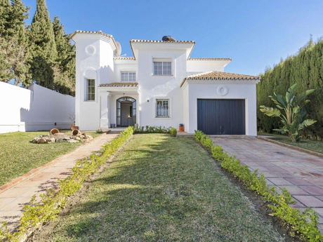 Recently Renovated 4-Bedroom Villa with Private Pool and Garden in Mijas Golf
