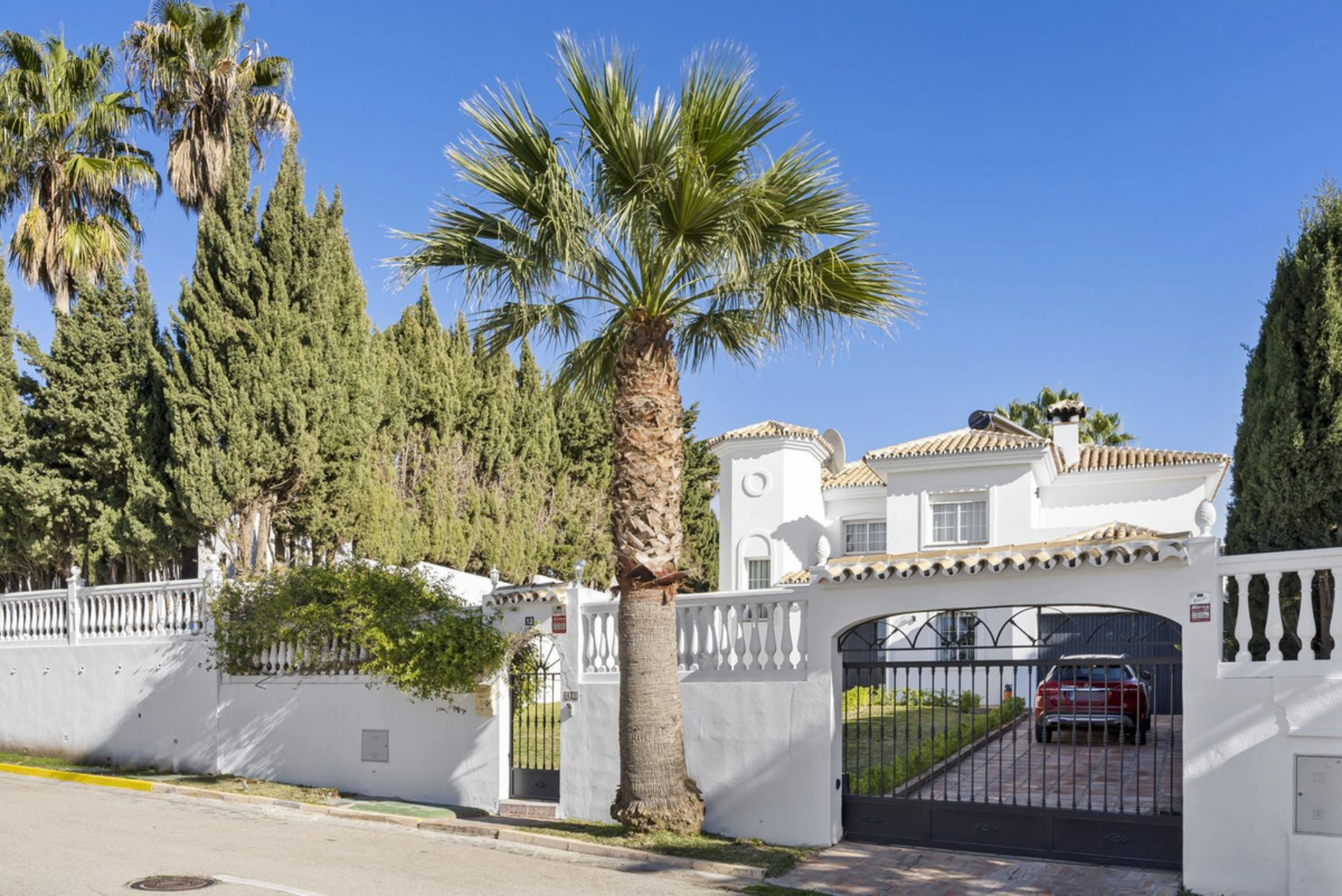 Villa for sale in Mijas Golf, Mijas Costa