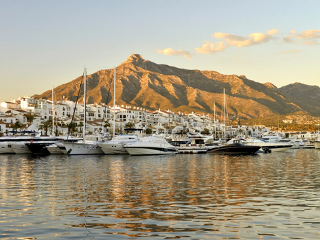Penthouse for sale in New Golden Mile, Estepona East