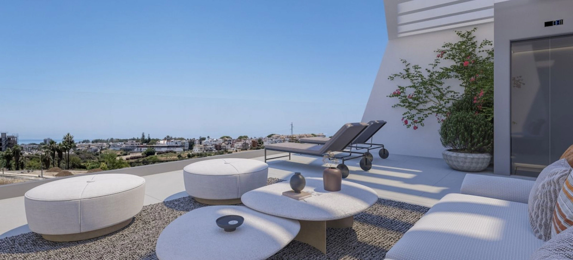 Villa for sale in Cancelada, Estepona East