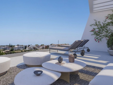 Villa for sale in Cancelada, Estepona East