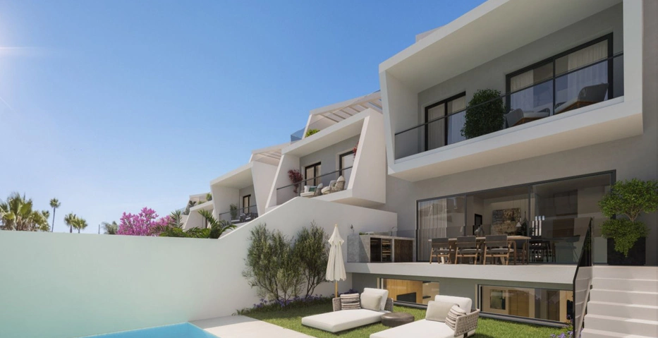 Villa for sale in Cancelada, Estepona East