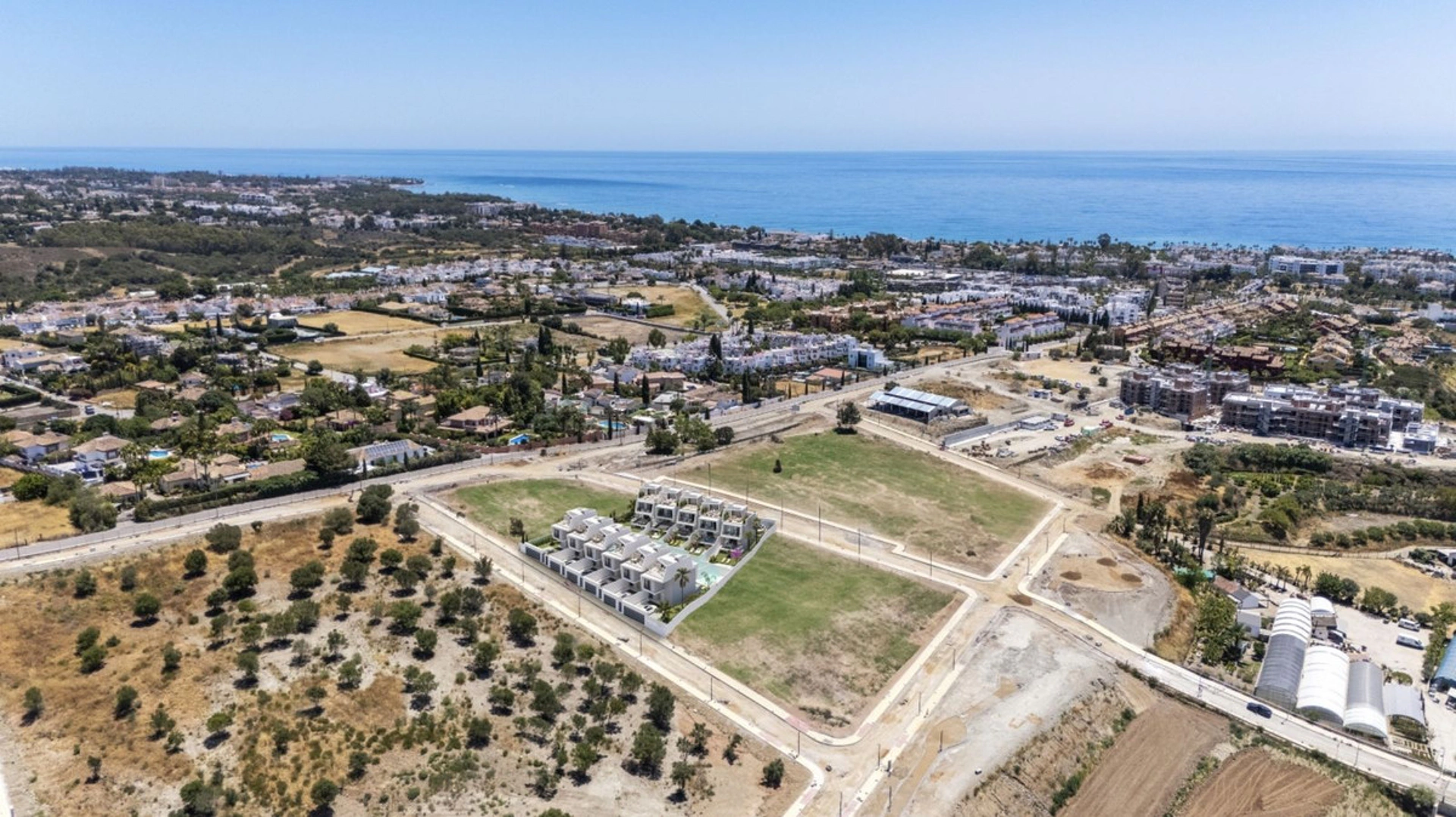 Villa for sale in Cancelada, Estepona East