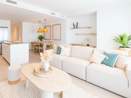 Apartment for sale in New Golden Mile, Estepona East