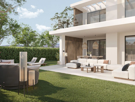 Ground Floor Apartment for sale in New Golden Mile, Estepona East