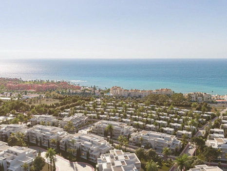 Ground Floor Apartment for sale in New Golden Mile, Estepona East
