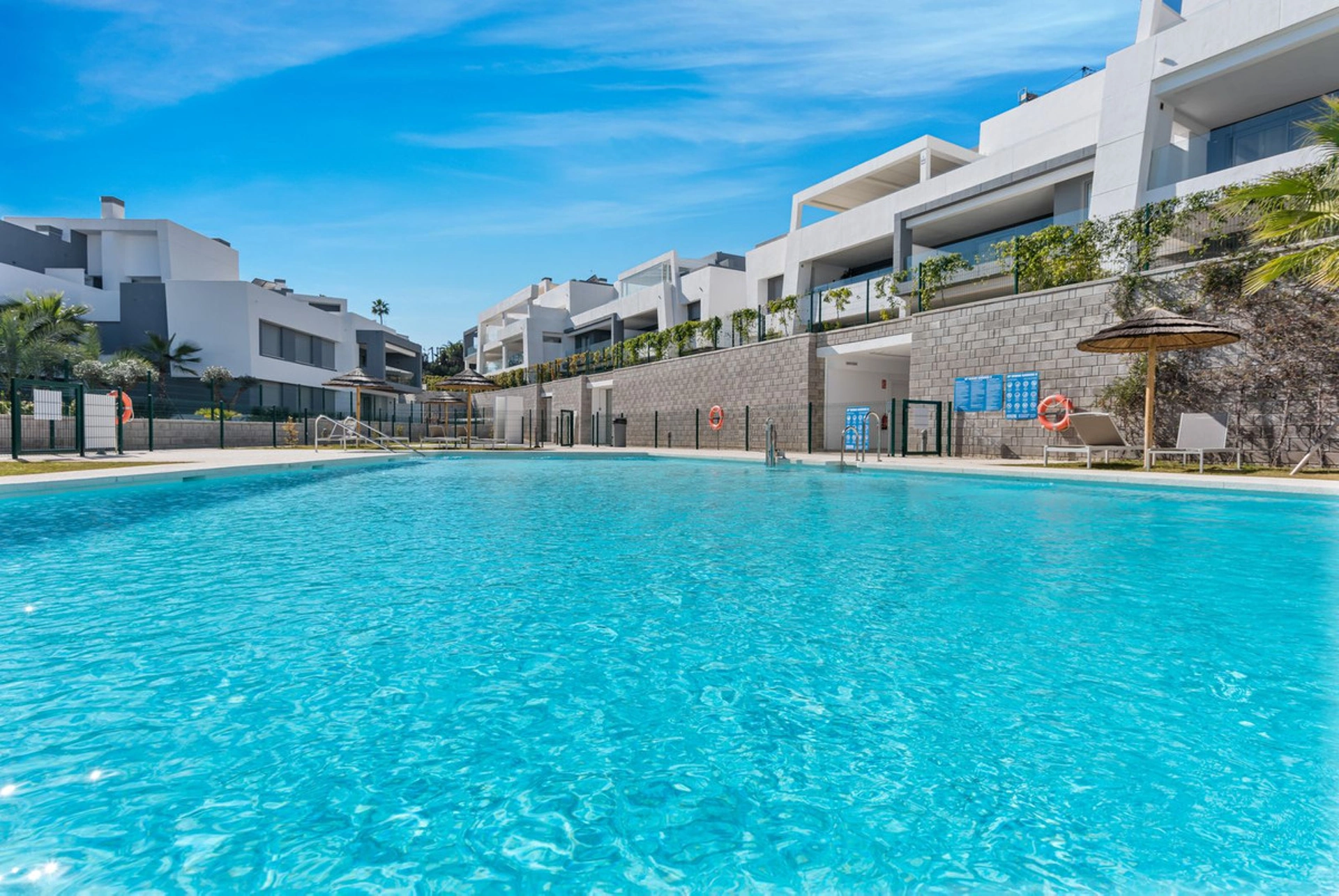 Apartamento Planta Baja en venta en New Golden Mile, Estepona Este