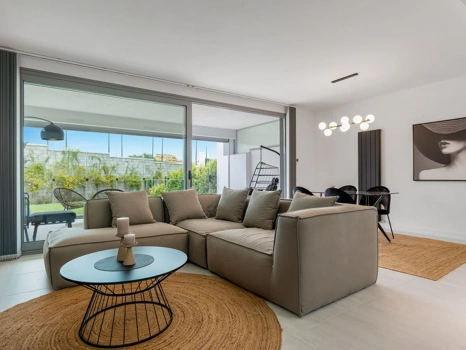 Apartamento Planta Baja en venta en New Golden Mile, Estepona Este