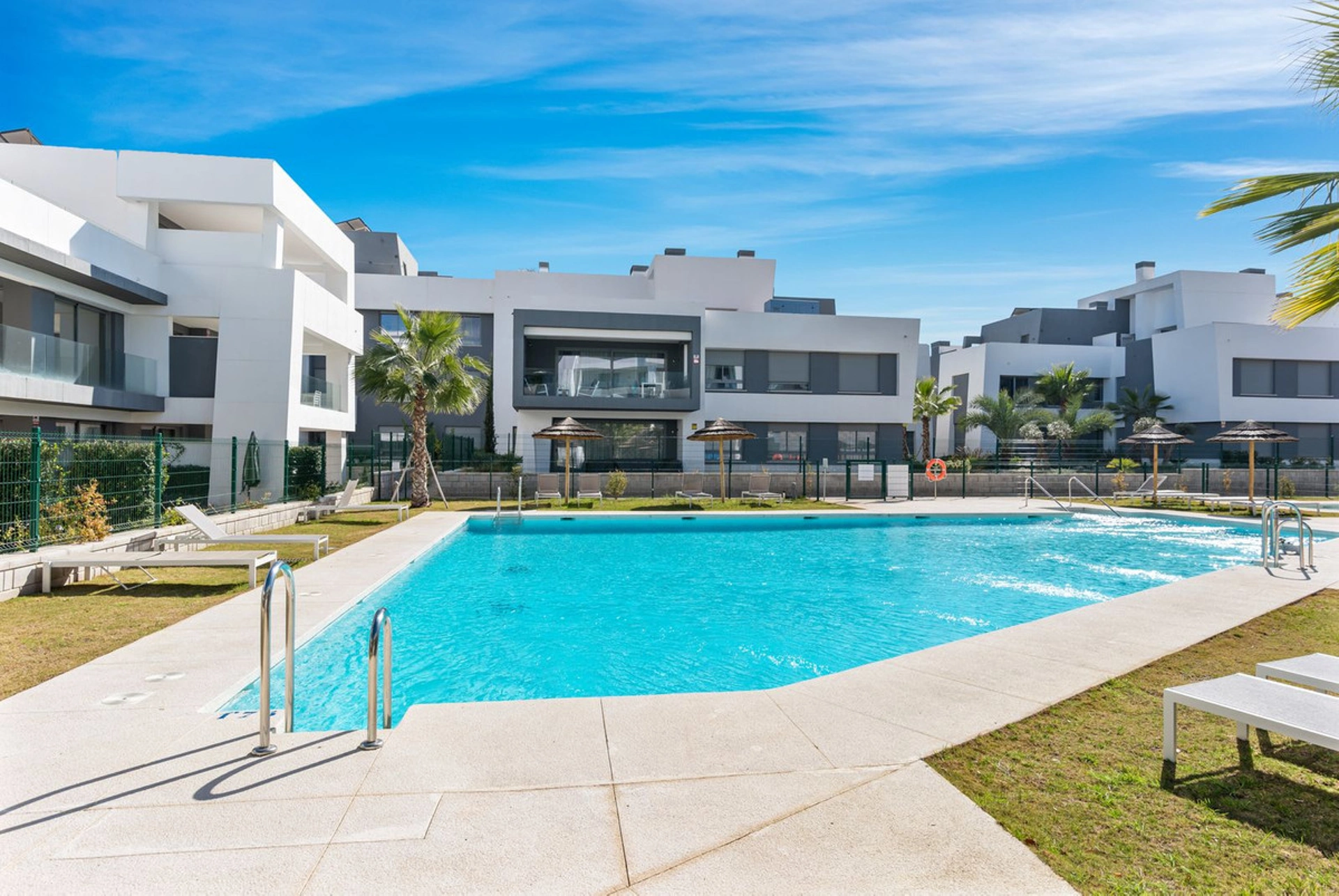 Apartamento Planta Baja en venta en New Golden Mile, Estepona Este