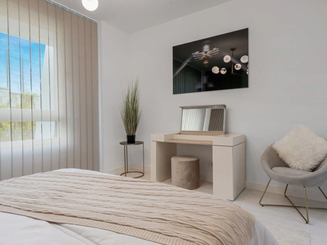 Ground Floor Apartment for sale in New Golden Mile, Estepona East