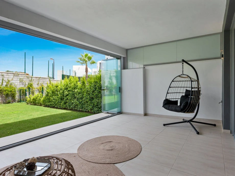 Ground Floor Apartment for sale in New Golden Mile, Estepona East