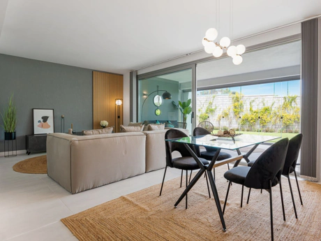 Ground Floor Apartment for sale in New Golden Mile, Estepona East