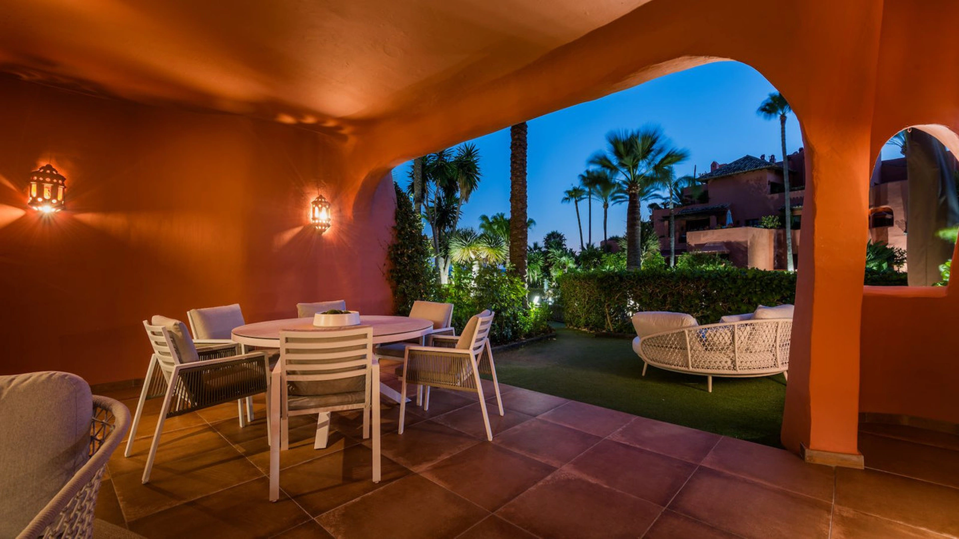 Ground Floor Apartment for sale in Estepona