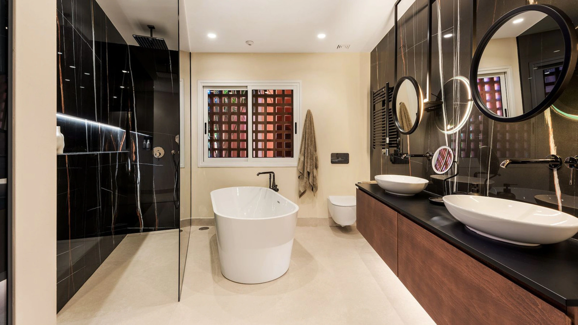 Ground Floor Apartment for sale in Estepona