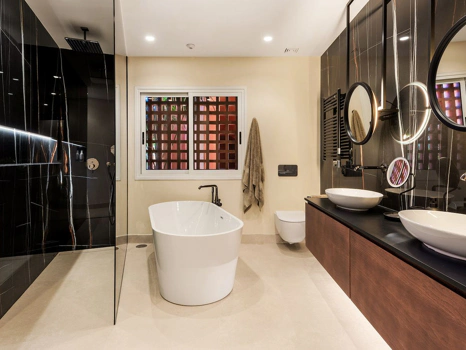 Ground Floor Apartment for sale in Estepona