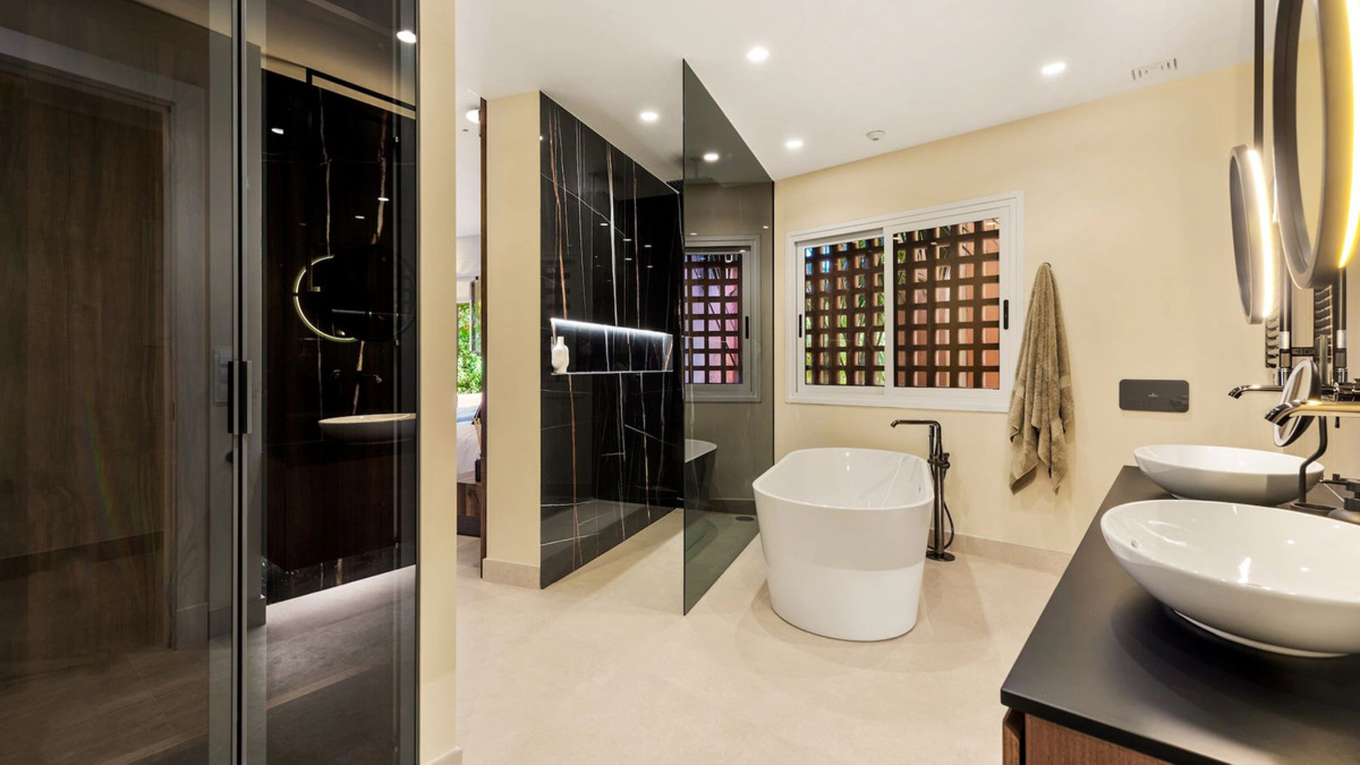 Ground Floor Apartment for sale in Estepona