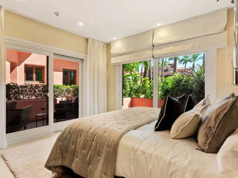 Ground Floor Apartment for sale in Estepona