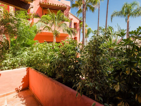 Ground Floor Apartment for sale in Estepona