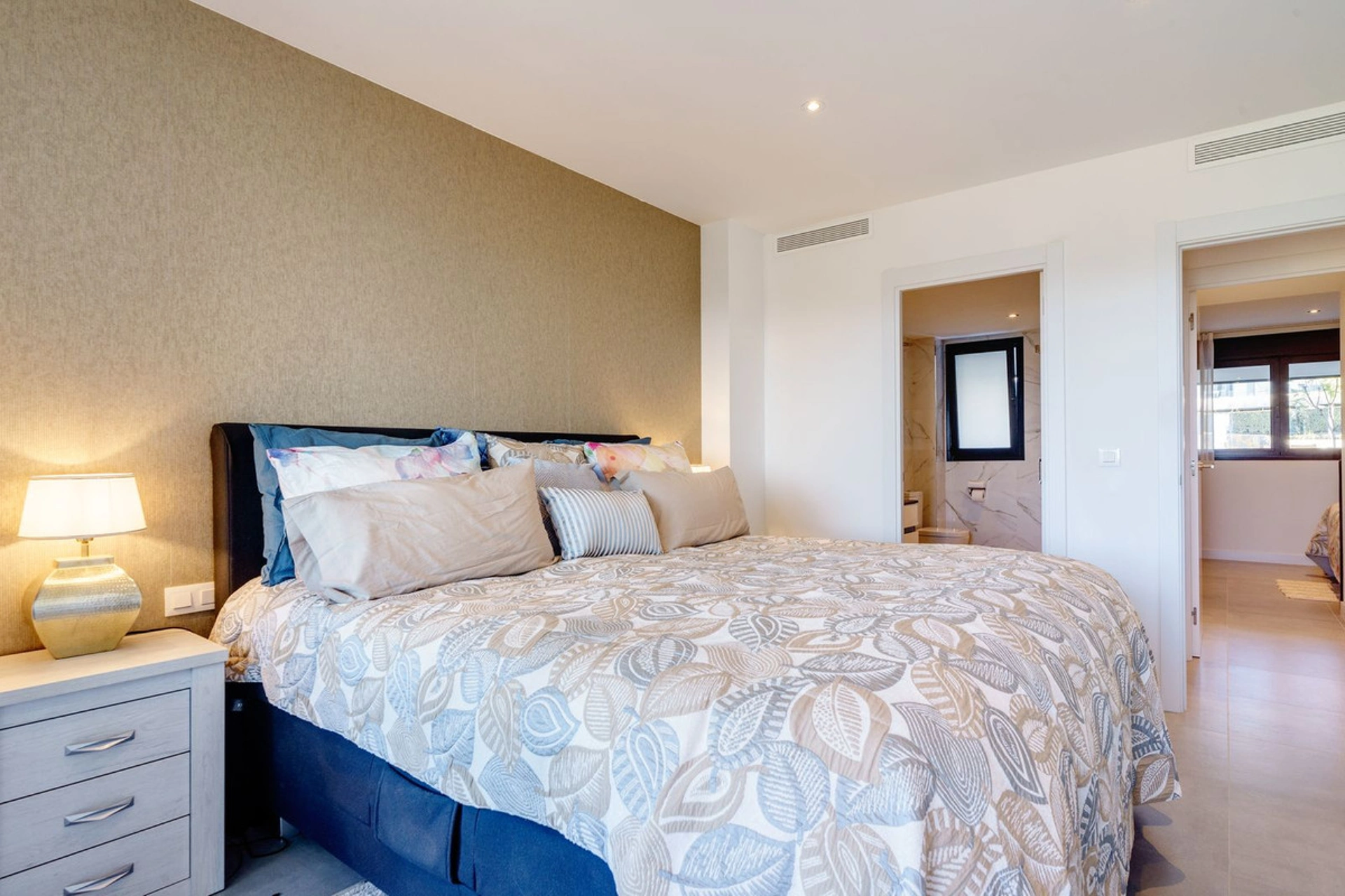 Apartment for sale in Estepona