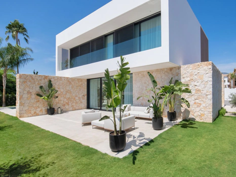 Villa for sale in San Pedro de Alcantara