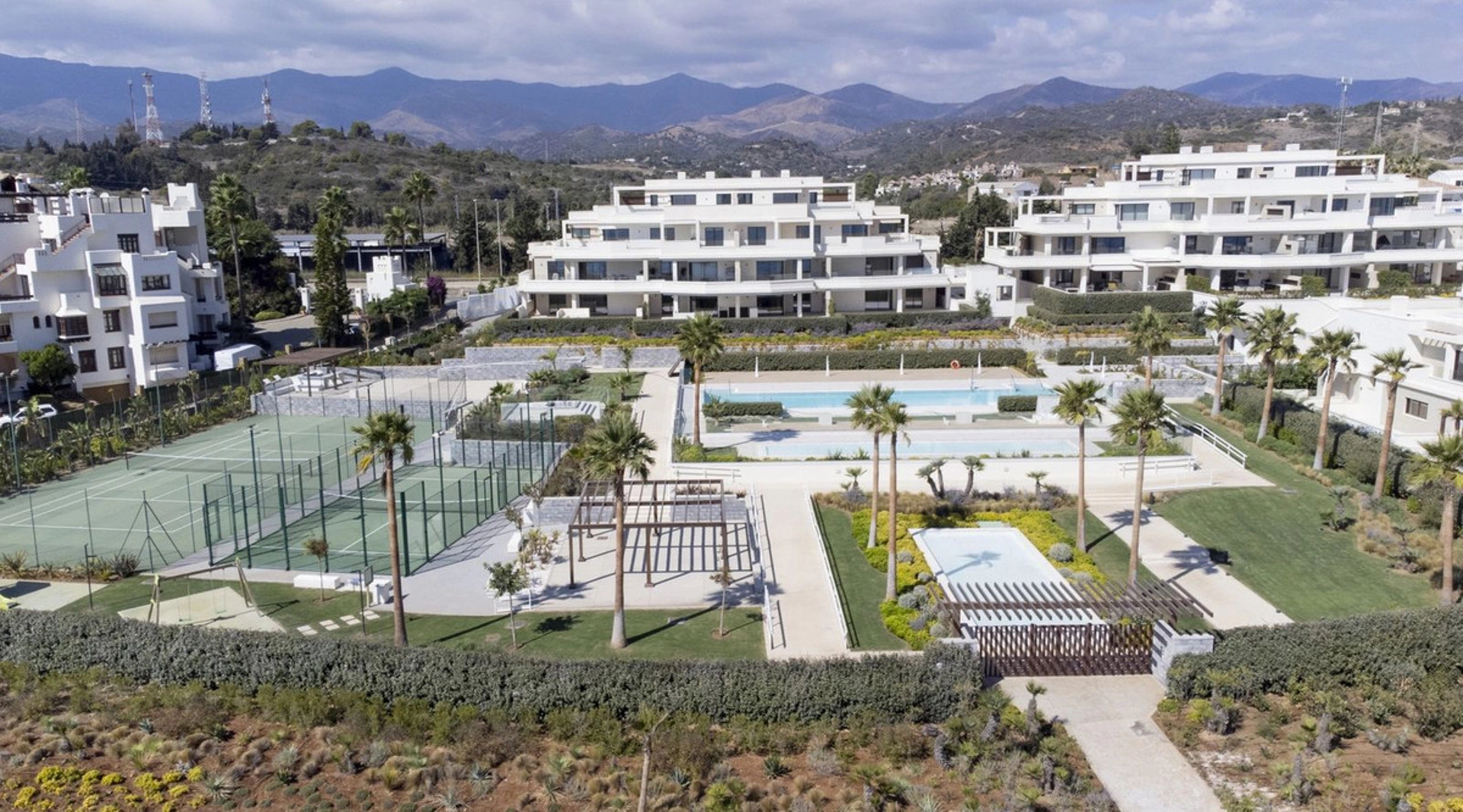 Apartamento Planta Baja en venta en New Golden Mile, Estepona Este