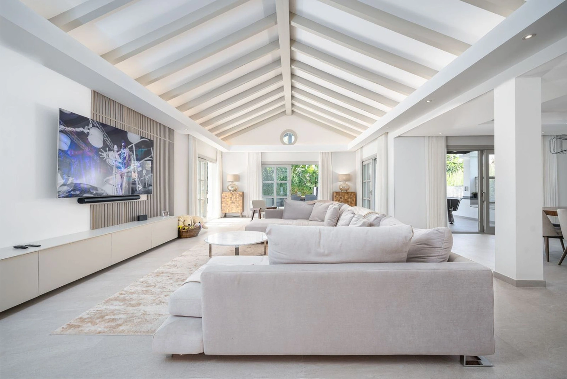 Villa for sale in Nueva Andalucia, Marbella