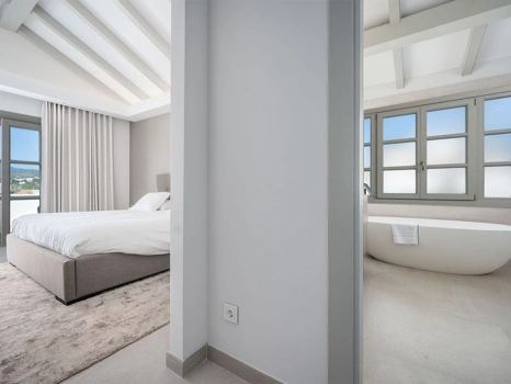 Villa for sale in Nueva Andalucia, Marbella