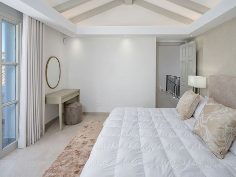 Villa for sale in Nueva Andalucia, Marbella