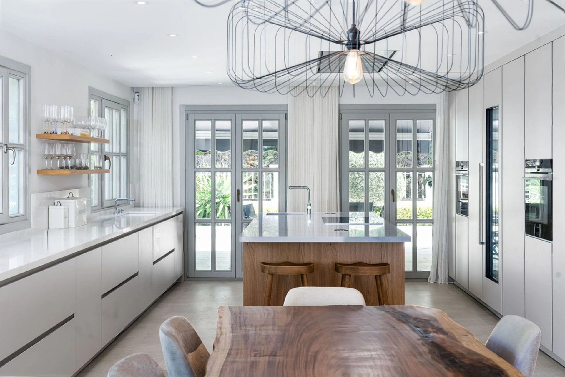 Villa for sale in Nueva Andalucia, Marbella