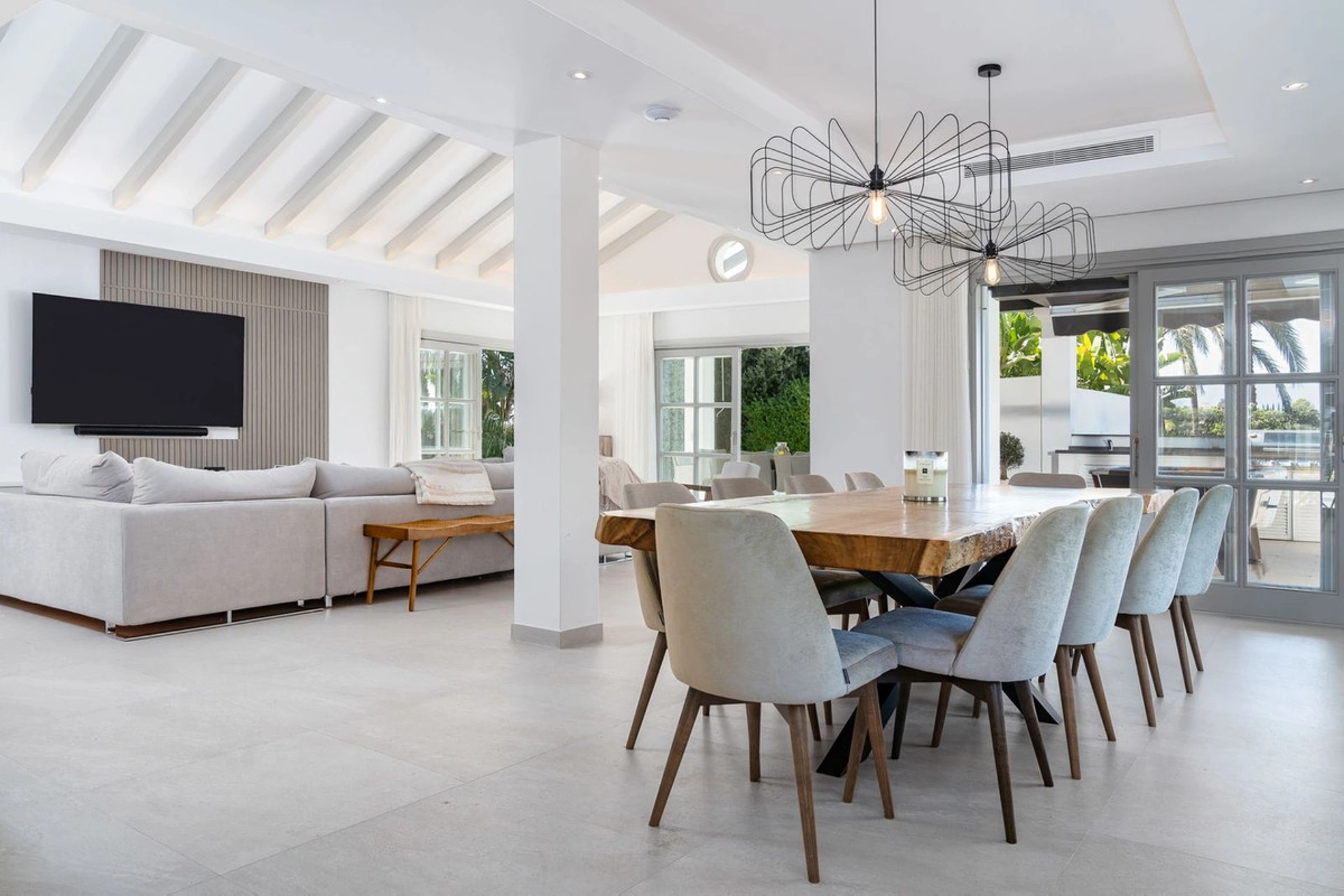 Villa for sale in Nueva Andalucia, Marbella
