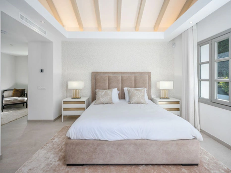 Villa for sale in Nueva Andalucia, Marbella