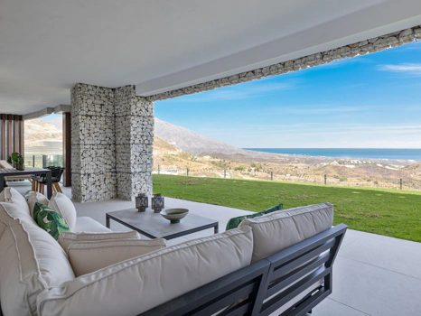 Ground Floor Apartment for sale in Benahavis