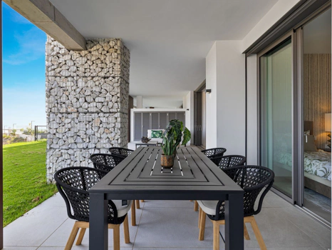 Ground Floor Apartment for sale in Benahavis