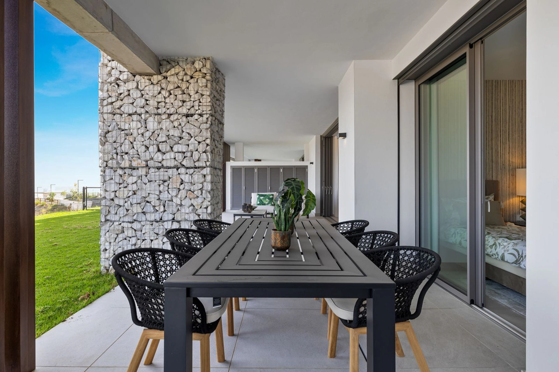 Ground Floor Apartment for sale in Benahavis