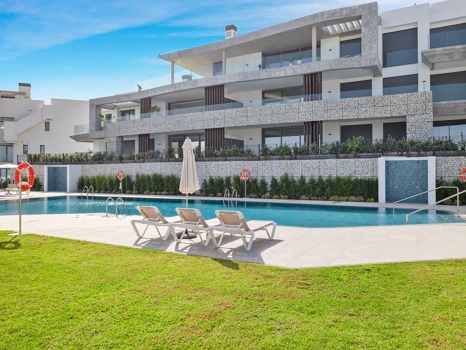 Ground Floor Apartment for sale in Benahavis