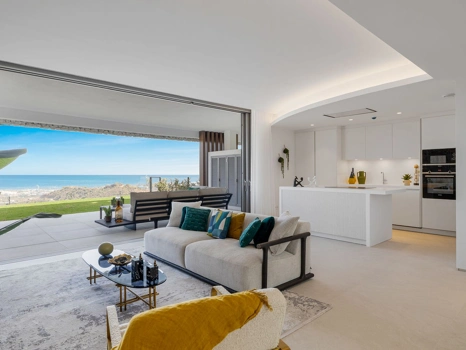 Ground Floor Apartment for sale in Benahavis