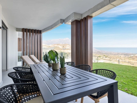 Ground Floor Apartment for sale in Benahavis