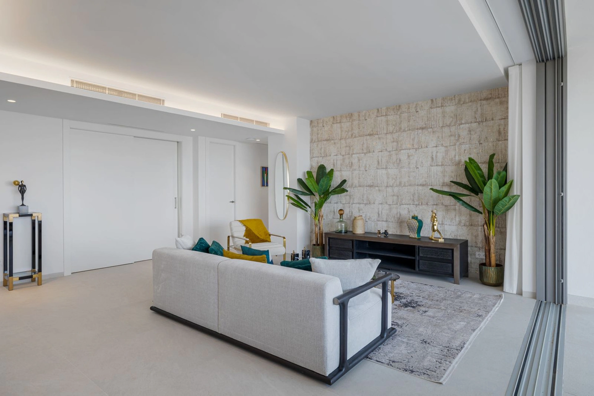 Ground Floor Apartment for sale in Benahavis