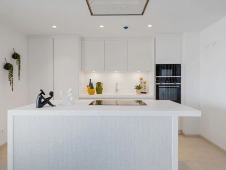 Ground Floor Apartment for sale in Benahavis