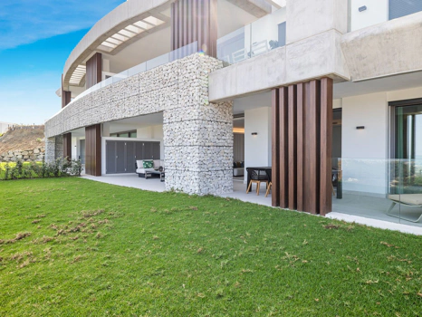 Ground Floor Apartment for sale in Benahavis