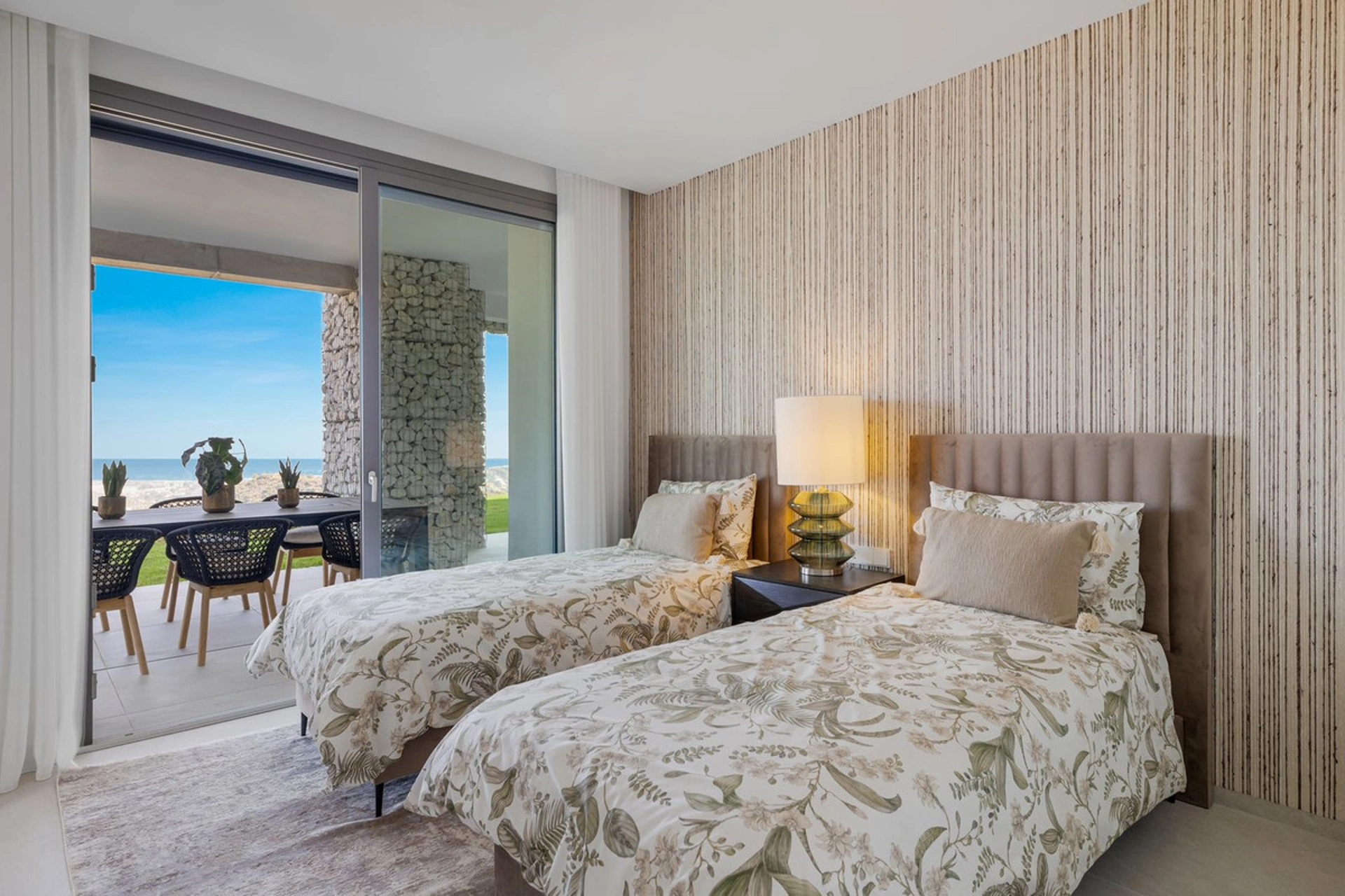 Ground Floor Apartment for sale in Benahavis