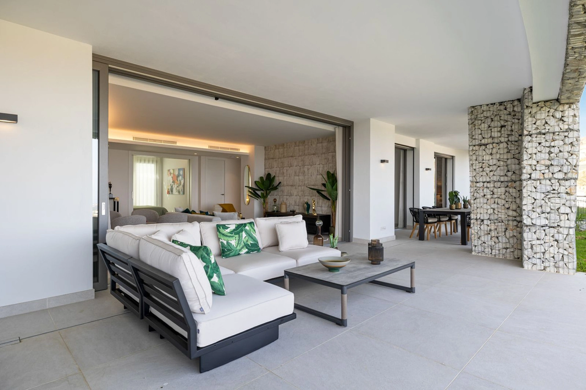 Ground Floor Apartment for sale in Benahavis