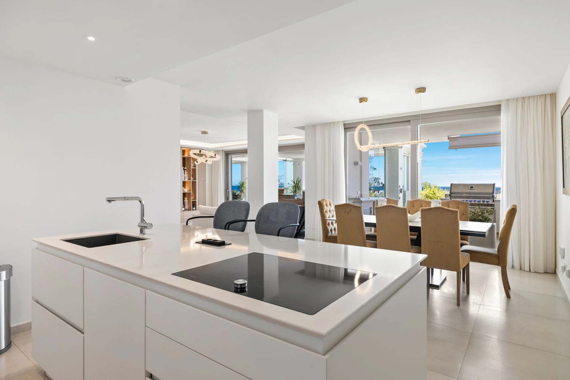 Ground Floor Apartment for sale in Nueva Andalucia, Marbella